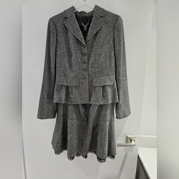Ann Taylor Tweed Jacket (size 4) - Picture 3 of 7